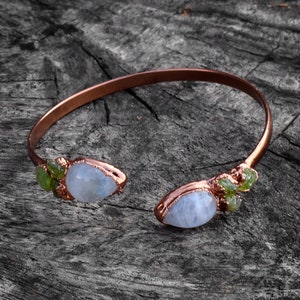 Rainbow Moonstone Cuff Bracelet \ Peridot Bracelet \ Gemstone Bracelet \ Gift For Her \ Brass Jewelry \ Handmade Bracelet \ Minimal Bracelet
