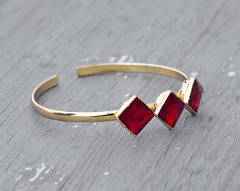 Red Garnet Hydro Gemstone Cuff Bracelet \ Brass Bracelet \ Minimalist Bracelet \ Statement Bracelet \ Gifts For Her \ Anniversary Bracelet