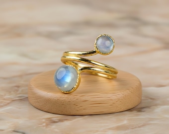 Natural Rainbow Moonstone Ring - Gemstone Ring - Rainbow Ring - Womens Ring - Snake Ring - Rings For Women - Handmade Jewelry - Vintage Ring