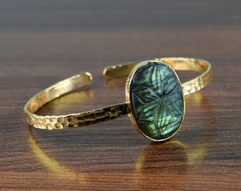 Braccialetto fatto a mano in labradorite intagliata \ Braccialetto con pietre preziose \ Braccialetto con pietra portafortuna \ Braccialetti per le donne \ Braccialetto regolabile \ Regali per lei