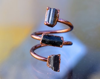 Natural Tourmaline Ring - Rough Stone Ring - Statement Ring - Gemstone Ring - Copper Ring - Stackable Ring \ Rings For Women \ Handmade Ring