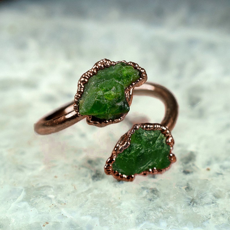 Natural Rough Emerald Ring Raw Emerald birthstone ring Gemstone jewelry Raw emerald jewelry Raw Emerald Ring May Birthstone Ring Copper Antiqu Polish