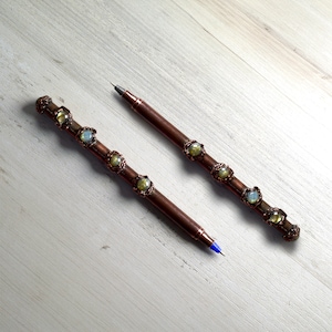 Caneta esferográfica de labradorita de fogo natural \ Caneta de latão \ Caneta de luxo \ Caneta antiga \ Canetas esferográficas \ Canetas caras \ Canetas de pedras preciosas \ Canetas de escritório novas