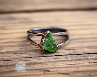 Raw Emerald Birthstone Ring \ Raw Stone Ring \ Womens Jewelry \ Statement Ring \ Birthstone Ring \ Wedding Ring \ Vintage Ring \ Boho Rings