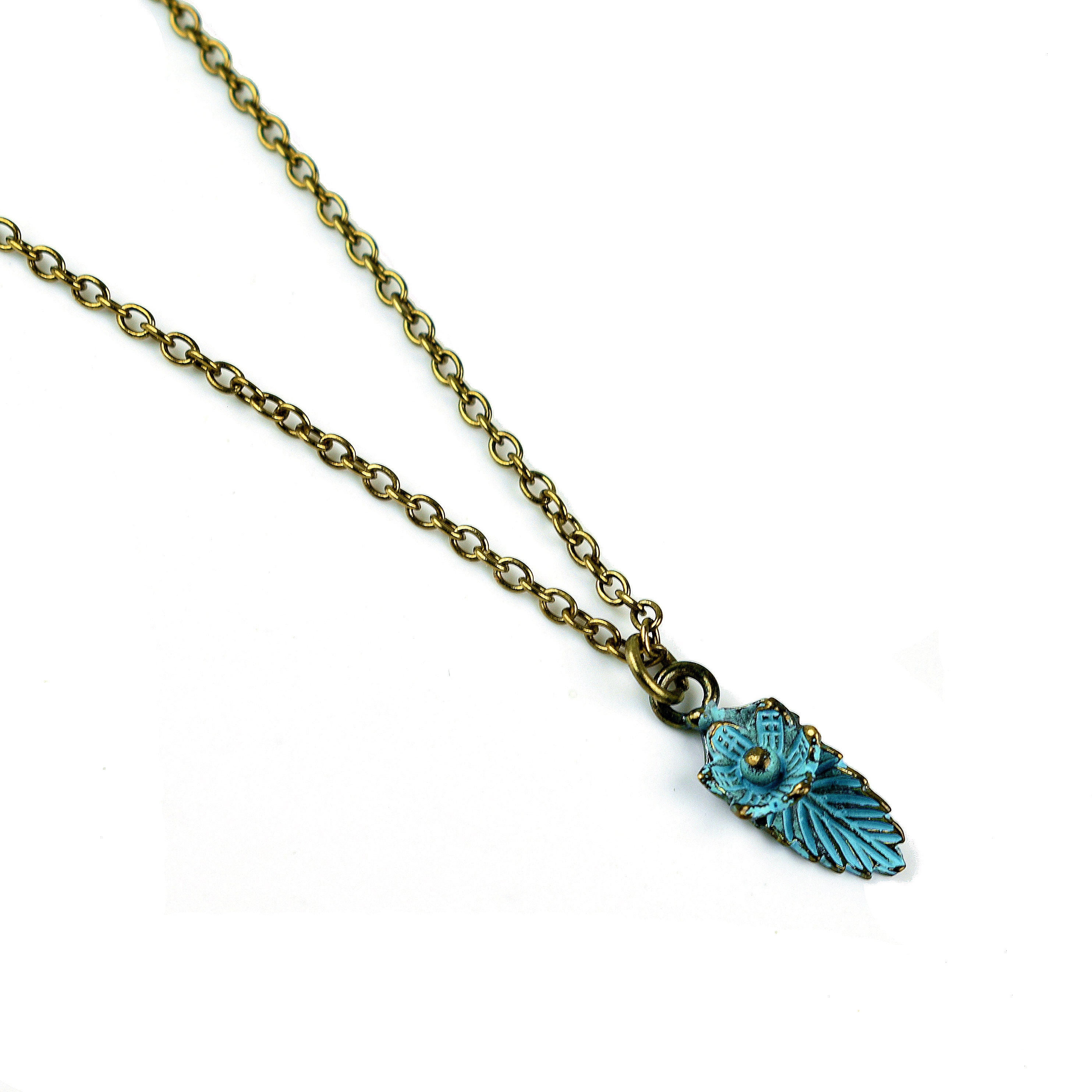 ハンドメイドの緑青メッキリーフフラワーネックレス  ブライズメイド