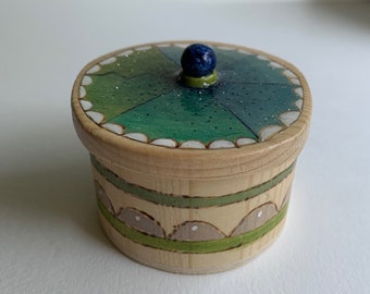 Jewelry box, apple blue sea green