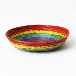 Newspaper bowl large, shallow 2 colours Rainbow