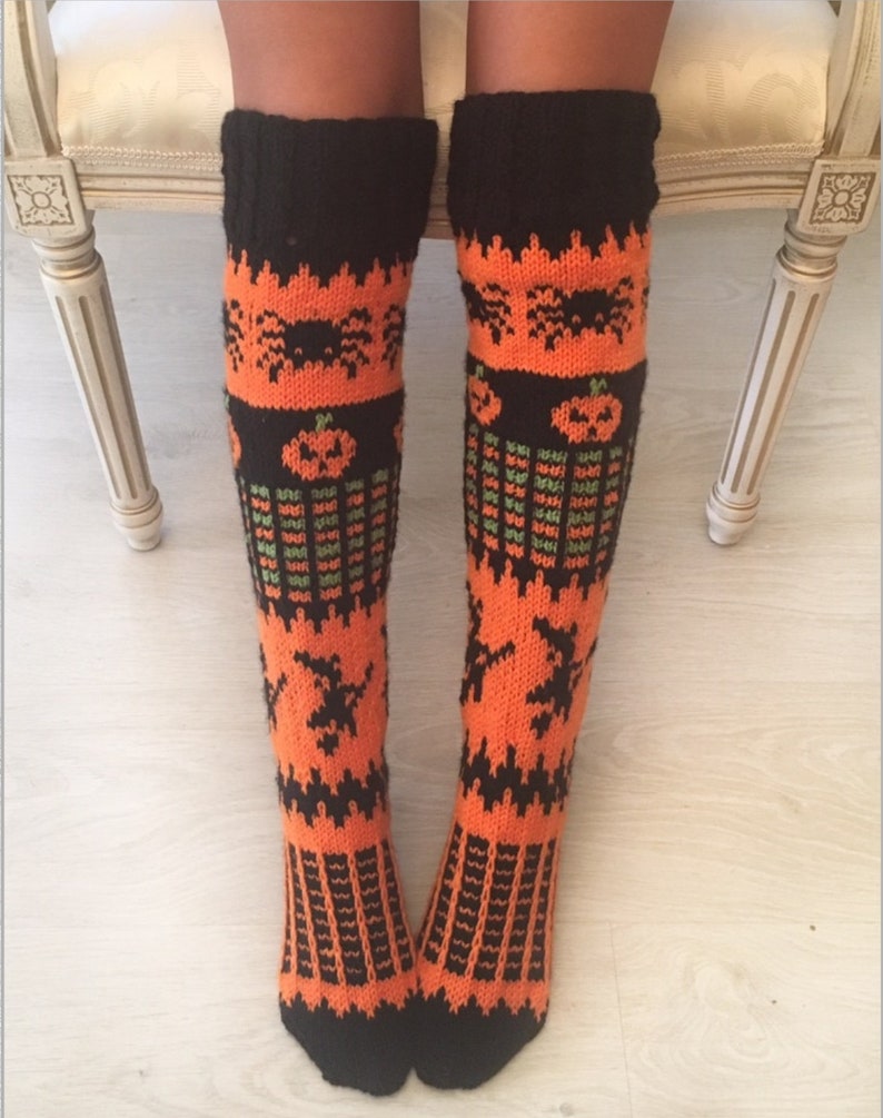 Halloween Woman Knee Socks Pattern, Knitting Pattern, Halloween Costume Pattern, Black and Orange Pumpkin Socks image 5