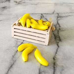 Miniature Dollhouse Fruit Bananas and Crate 1:12 scale