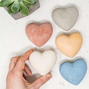 Corazón de hormigón 3D hecho a mano: pisapapeles moderno para decoración del hogar