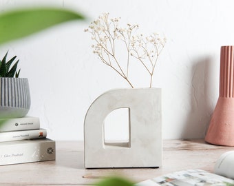 D Shaped Minimal Concrete Vase, a statement piece for the home and perfect for dried flowers