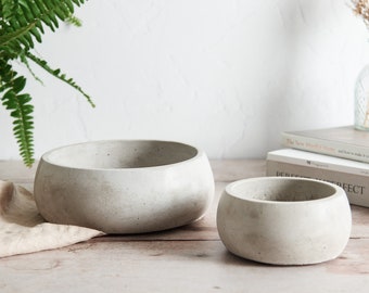 Concrete Bowls, minimal concrete Bowl, two sizes available, perfect for keys, trinkets or as a table centre piece