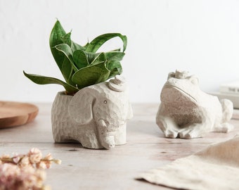 3D Elephant Plant Pot, Concrete Elephant and Frog plant pot, perfect indoor planter perfect for succulents