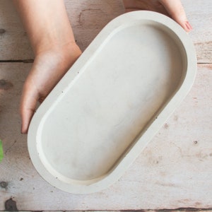 Oval concrete tray, handmade tray perfect storage for trinkets, candles or keys and a great present image 2