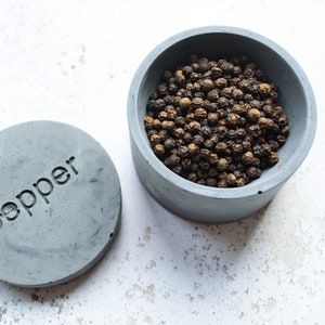 Concrete Salt and Pepper Pinch Pot Set, perfect for a minimal modern kitchen. Salt and pepper pot set in concrete. Salt cellar with lid image 8