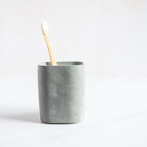 Minimal concrete toothbrush holder, Perfect minimal bathroom decor and available in multiple concrete colours image 5