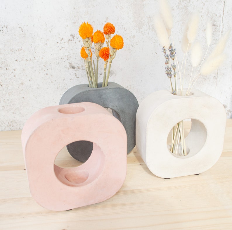 Minimalist round Concrete Vase, handmade Concrete vase, perfect for dried flowers image 10