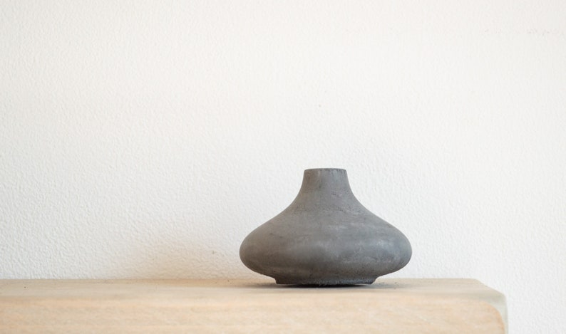 Minimal Concrete Bud Vases, simple dried flower vases, available in two styles and several colours, perfect as a housewarming gift EDVS1 Dark Grey Concrete