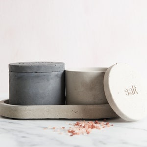 Concrete Salt and Pepper Pinch Pot Set, perfect for a minimal modern kitchen. Salt and pepper pot set in concrete. Salt cellar with lid image 2