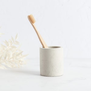 Simple Small Round Concrete Toothbrush Pot - Minimalist Bathroom Accessory