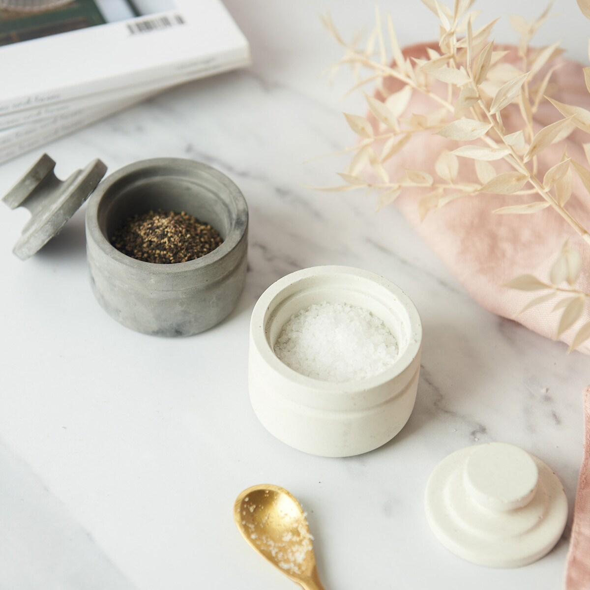 Concrete Salt and Pepper Pinch Pots, Set of Two Small Pinch Pots, Concrete Salt Cellar With Lid, Great for Any Kitchen Style - Etsy