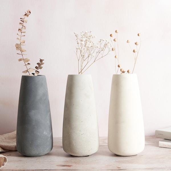 Minimal large concrete vase, handmade vase suitable for large dried or faux flowers. Minimal home decor