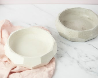 Geometric concrete Bowls, minimal concrete bowl, catchall tray, perfect for keys, trinkets or as a table centre piece