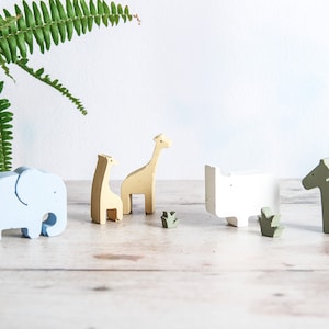 3d Concrete Safari Animal Figures, perfect fun and stylish nursery shelf decoration, 4 animal sets available