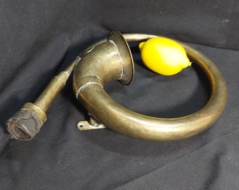 Antique Brass Horseless Carriage Automobile Horn