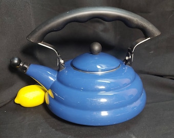 Vintage Le Creuset Blue Enamel Beehive 2 Liter Kettle