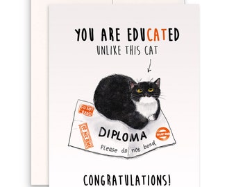 Kat gebogen diploma grappige afstudeerkaart 2024 - Texedo kat afstudeerkaarten voor kattenliefhebbers - Liyana Studio handgemaakte wenskaarten