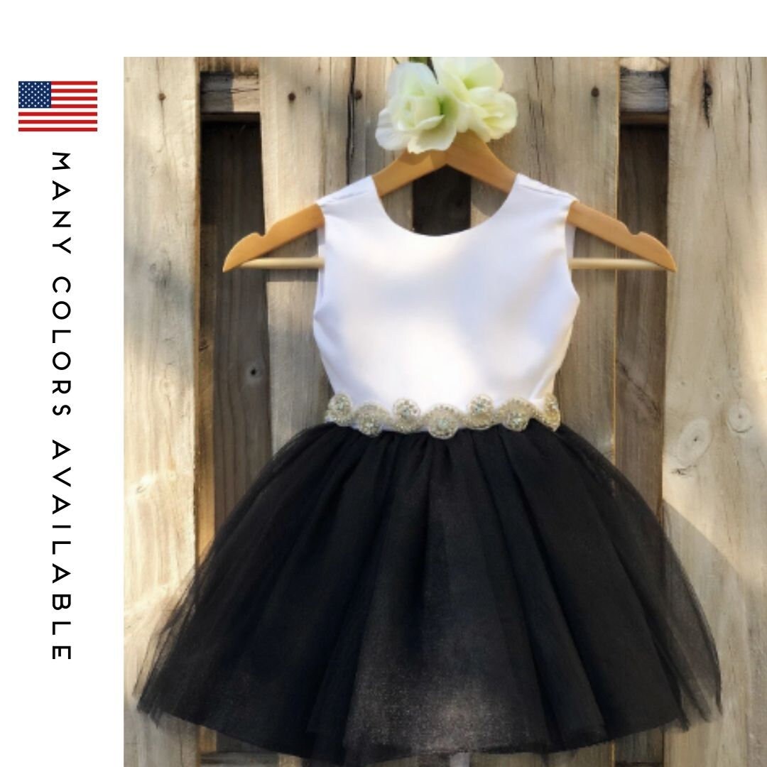 bridesmaid of honor dresses Leia Modest Sweetheart Pleated Chiffon Maid Dresse Size:30x28 Classic Avant-Garde Menswear Design Blue Ivy, 13, wears