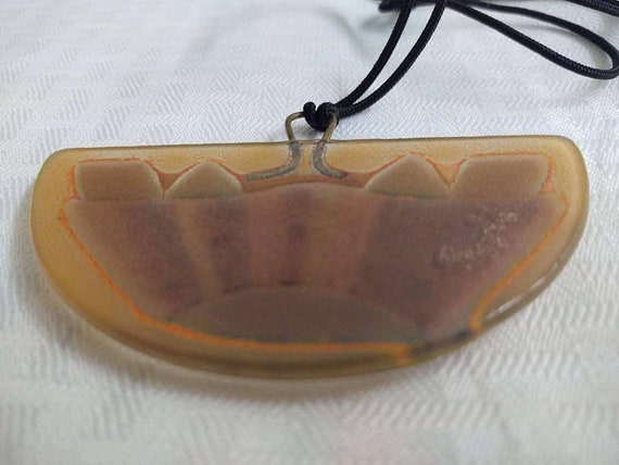 Vtg. Higgins fused art glass pendant; signed. - image 9