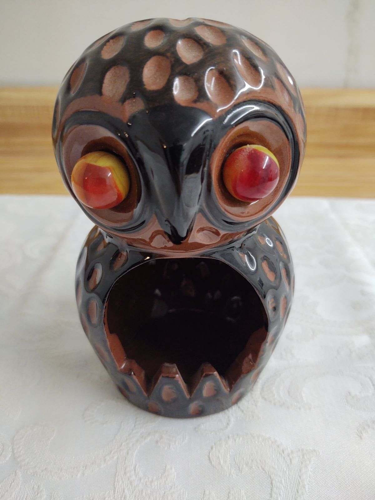 Vtg. owl ashtray; red clay, marble eyes with handle.