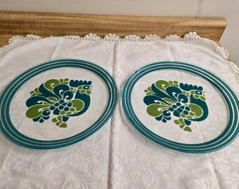 Vtg. MCM stylized rooster graphics decorative plates pair, glass.