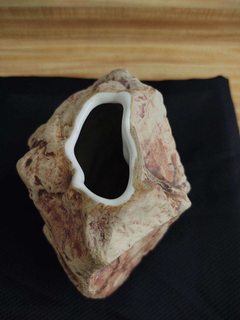 Vintage rock shaped vase ceramic. image 4