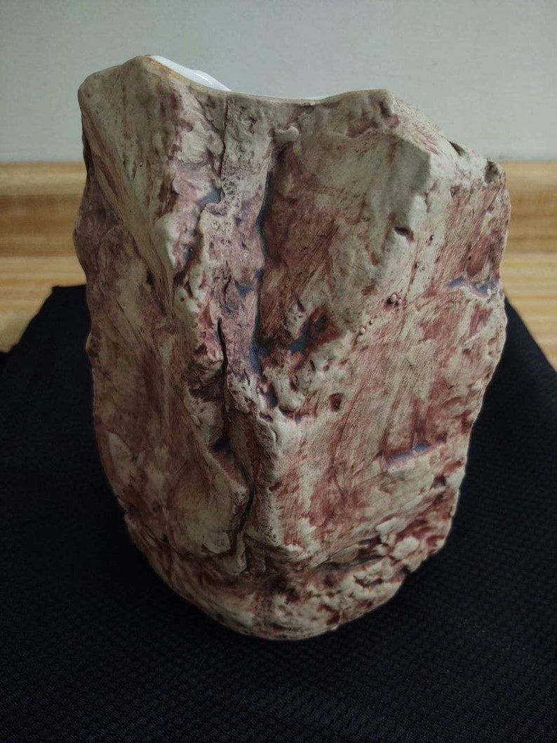 Vintage rock shaped vase ceramic. image 8