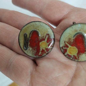 Vintage enamel art on copper screw back earring set; modernist.