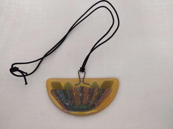 Vtg. Higgins fused art glass pendant; signed. - image 6