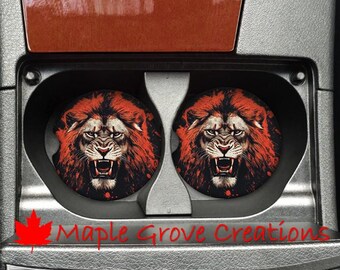 Sottobicchieri per auto a forma di testa di leone (VER2) - Set di 2 - Sottobicchieri da 2,56" - Sottobicchieri per auto personalizzati - Disponibili in arenaria, cartone rigido o gomma