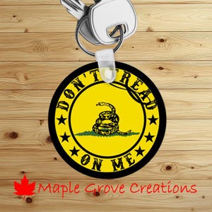 Don&#39;t Tread On Me Key Chain - 2.5&quot; Round - Gloss White Fiberglass Reinforced Sublimation Plastic Key Tag