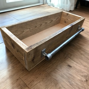 Mueble de almacenamiento con ruedas debajo de la cama / Almacenamiento en el dormitorio / THE WOODMAN