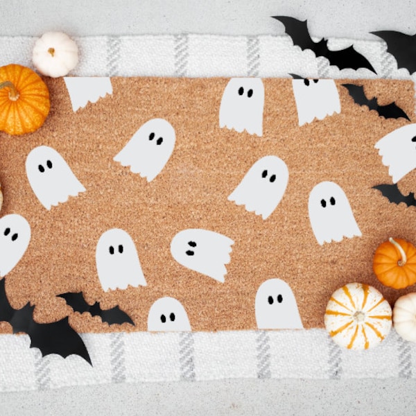 Ghost doormat | Halloween doormat | Spooky season | Welcome doormat | Door mat | Halloween decor | Fall decor | Handmade | Front door decor