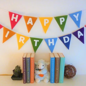 Felt Happy Birthday banner garland, rainbow Felt garland, kids birthday party decoration, birthday gift, rainbow garland, girlfriend weekend