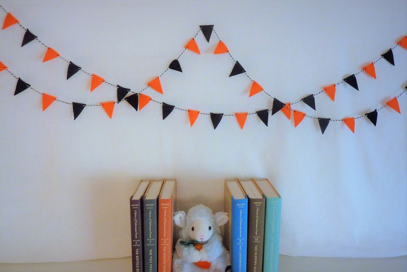 diy Halloween trick or treat Halloween orange and black decor all hallows eve Halloween felt mini garland kids Halloween costume