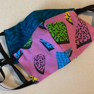 80’s geometric face mask. Reversible double layered cotton fabric.