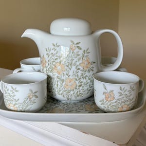 RARE Hutschenreuther Germany Coffee Tea Set Germany Teapot Coffee Pot Cups Mugs Tray Yellow and Green Flowers Floral