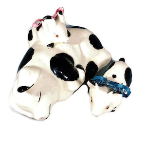 Vintage Black and White Pig Figurines,  Ceramic  Pig Figurines, Sleeping mommy with babies, Handmade in 1987 Pig Figurines