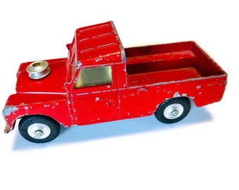 Vintage 1960&#39;s, Corgi Toys, Red Land Rover, 109&quot; W.B, Die Cast Car, Made in Great Britain, Patten #21101/59