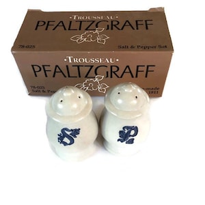 Vintage Trousseau Pfaltzgraff Salz und Pfeffer Set, klassisches Muster und immer im Stil, kommt in original Box.